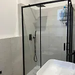 White Noise - Private Homestay