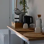 White Noise - Private Homestay *